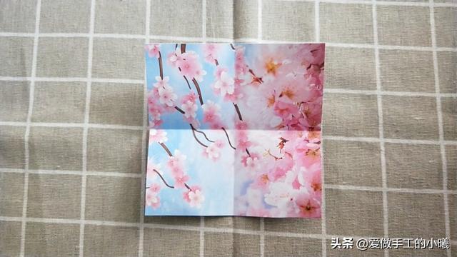 最简单的雨伞折纸方法图解，折纸教程：带爱心的小花伞