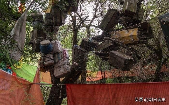 丧葬礼仪与讲究，入土为安”-------浅谈中国的丧葬制度和礼仪