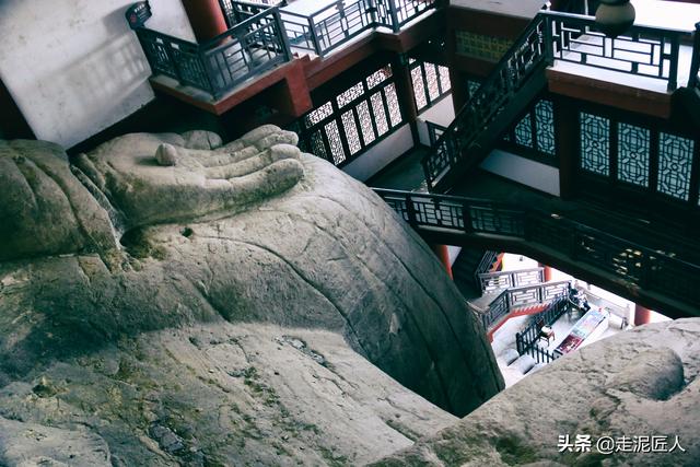 荣县大佛介绍，荣县大佛寺简介（雄伟壮观——荣县大佛）