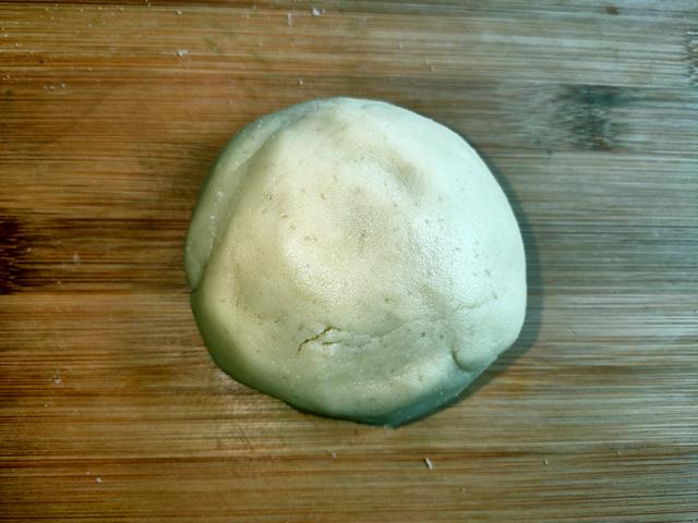 家庭月饼简易做法，农村自制中秋月饼的做法（面点师教你：在家做月饼）