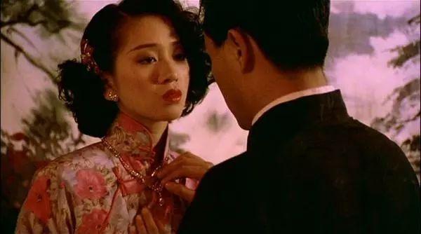 闻香识女人经典台词，电影《闻香识女人》经典台词（50句惊艳世人的电影台词）