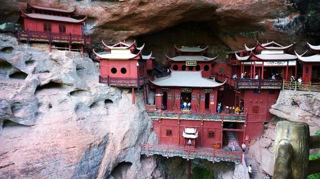 江西主要是什么地形，江西主要是什么地形类型（中国七大丹霞美景地）