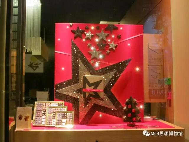 夜巴黎的歌词是什么，夜巴黎歌词（巴黎掠影<二>——夜巴黎）