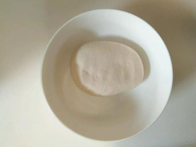春饼这样做薄如蝉翼劲道又好吃，独家秘方1次能做30张