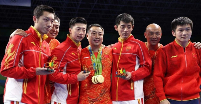 世界上第一只乒乓球用什么材料做成的，幼儿园游戏活动方案（棉花制造的空心乒乓球为何能统治百年）