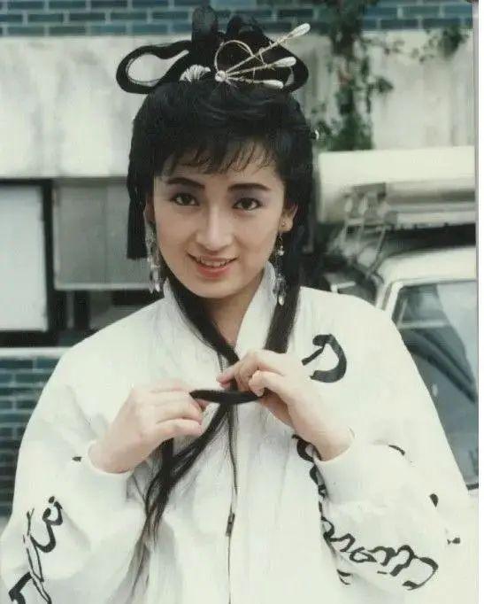 电视剧芬芳岁月一共多少集,电视剧芬芳岁月48集(67《雪山飞狐》)