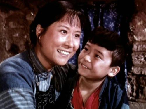 红色经典影视民歌，最新革命红歌最好听的十首歌（那些美到窒息的红色经典歌曲）