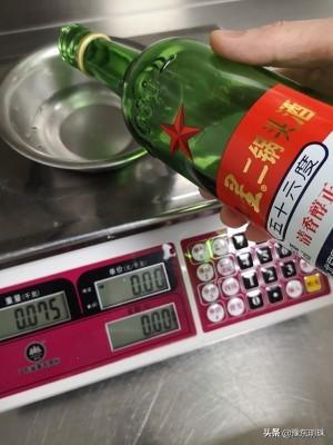 甜蒜的腌制方法10斤蒜怎样配料，甜蒜的腌制方法10斤蒜怎样配料视频（姥姥用了半辈子的腌糖蒜秘方）