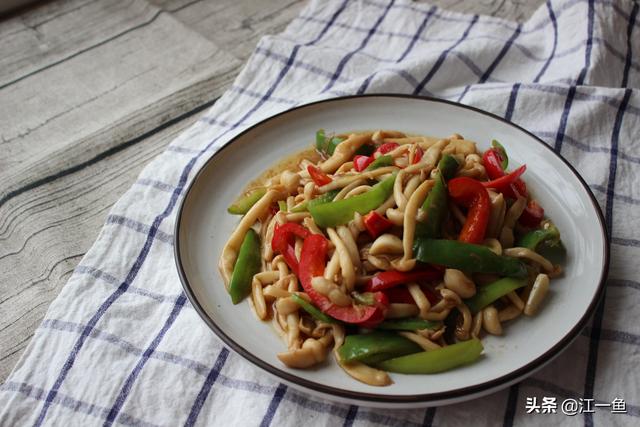 白玉菇不焯水有毒吗，白玉菇需要焯水吗（教你一招不出汤、口感滑嫩、味道香）