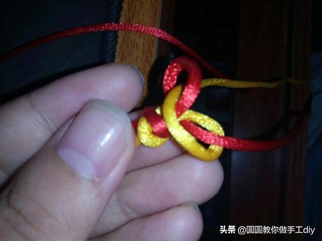 金刚结手链编法图解，金刚结编手链的方法图解教程（金刚结手链编法）