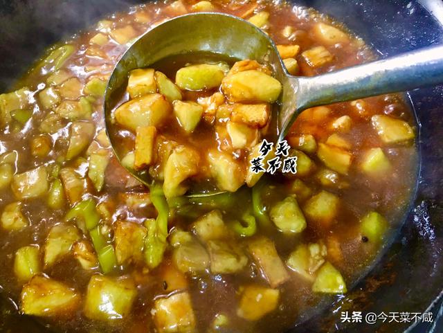 大锅菜菜谱大全食堂实用，小学食堂大锅菜经典菜谱（推荐两款食堂大锅菜）