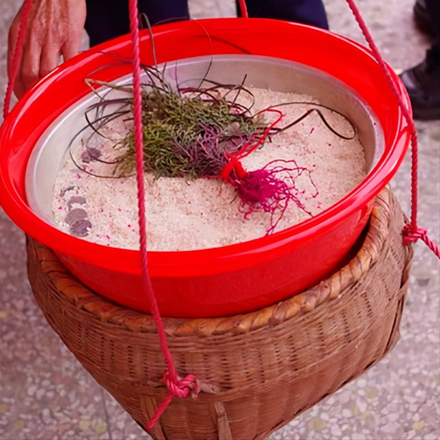 入宅四句吉言大全，恭喜入宅的吉祥话四字（客家人的新房入住有什么习俗）