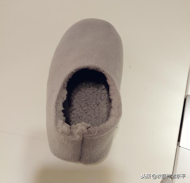 如何制作手工娃娃的袜子，裁衣服剩余的零碎布头不要扔