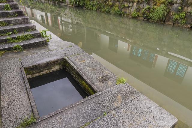 井水不犯河水打一成语，井水不犯河水是什么成语（没想到就藏在安徽的这座古村里）