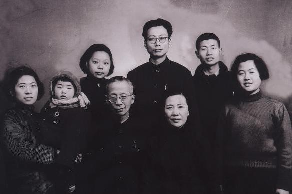 有关竺可桢的资料，竺可桢研究什么的（不信胡适的短命预言）