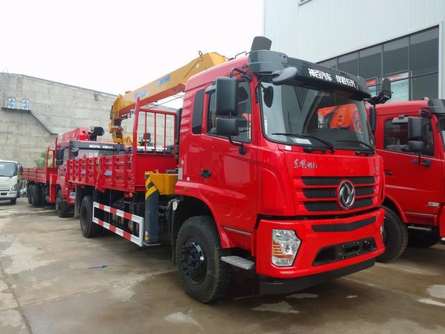 随车吊车多少钱，随车吊25吨价格大概多少钱（徐工8吨随车吊价格多少钱）