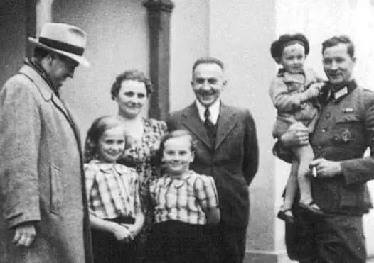 威廉霍森菲尔德，威廉霍森菲尔德的介绍（战后犹太人为何联名救他）