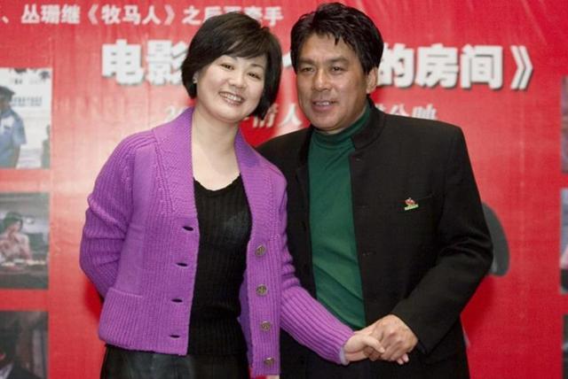 丛珊历任老公，丛珊现任老公照片（20岁凭《牧马人》一夜成名的丛珊）