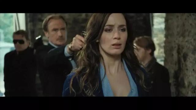 电影狂野目标插曲，狂野目标的插曲（却因长得太美被杀手囚在家中）