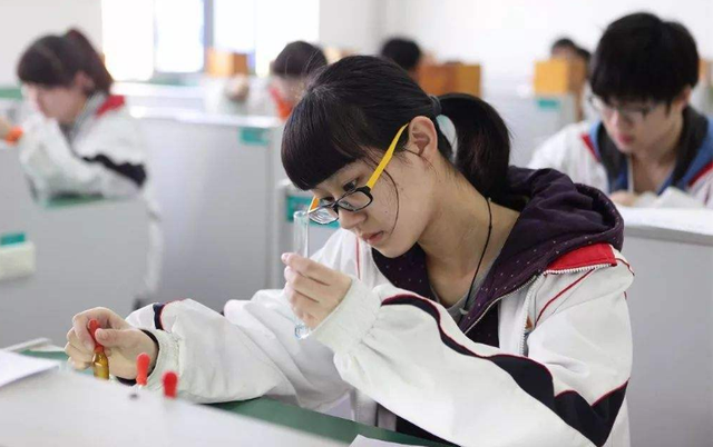 生物是文科还是理科，生物是属于文科还是理科（原来文科和理科差距这么大）