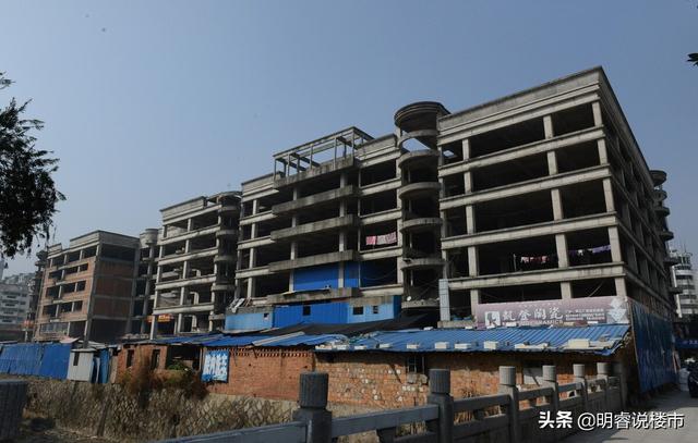 期房还没建好就开始还房贷吗，房贷什么时候开始还款（还要继续偿还房贷吗）