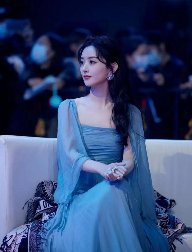 夸人好看的彩虹屁，夸人的彩虹屁有哪些（朋友圈夸人的彩虹屁~<女生>）