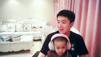 zzc和pdd是不是闹翻了，小心ZZC是什么梗（ZZC刚复播就搞事情）