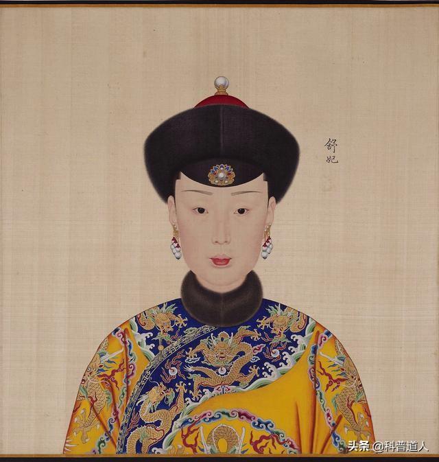 乾隆皇帝的后妃有哪些，乾隆的皇后都有哪些（看看乾隆帝的12名妃子）