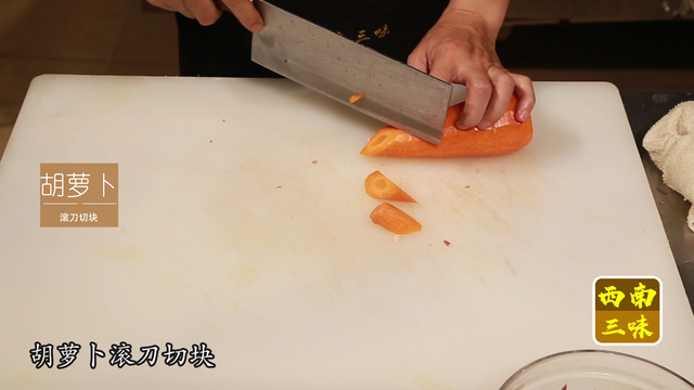 土豆焖牛肉的简单做法，小土豆焖牛肉做法（软嫩入味、色香味俱全）