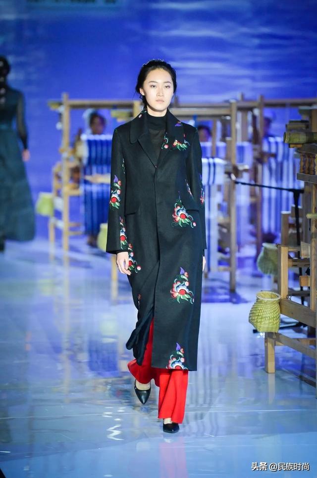 别具特色的布依服饰，别具特色的布依服饰作品（非遗复古风也能穿出时尚）