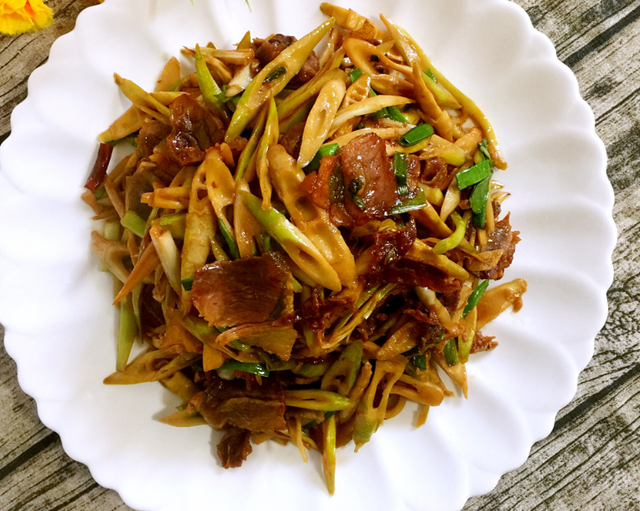 腊肉煮多久能熟，四川腊肉煮多久能熟（腊肉不能直接炒）