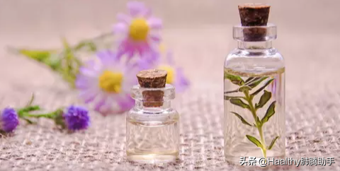 艾灸烟对人体有害吗，艾条的烟对身体有害吗（燃烧的香和艾灸治疗有致癌物）