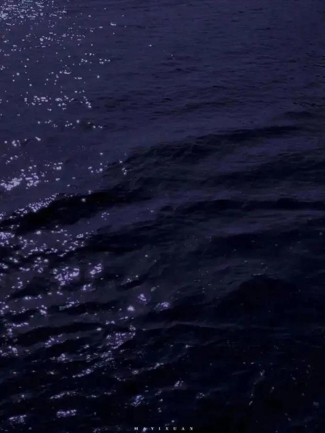 紫色系超好看背景，好看的背景紫色（紫色系朋友圈背景图～）