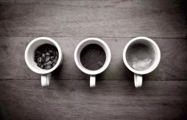 黑咖啡是什么，黑咖啡和白咖啡有何区别