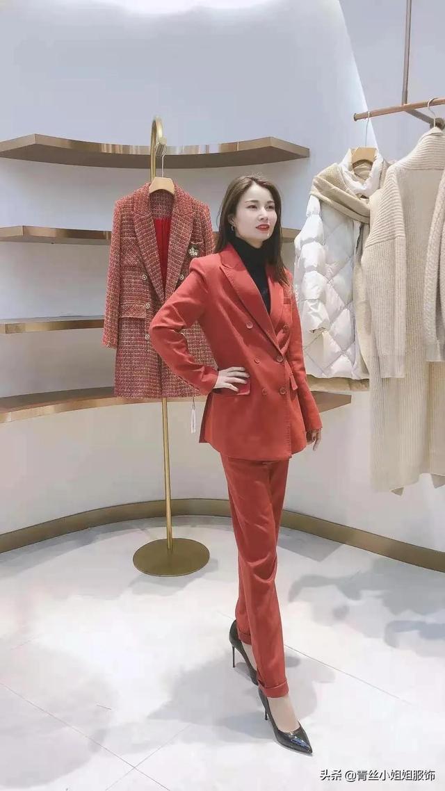 简约时尚款穿搭示范让你节后上班出街无忧，上班族时尚穿搭（时髦洋气还显瘦）