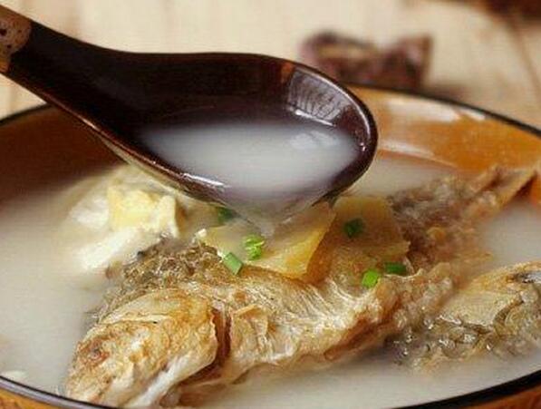 圖片[1]-【鯽魚豆腐湯】做法步驟圖 通乳散結 還能減肥瘦身-起舞食譜網