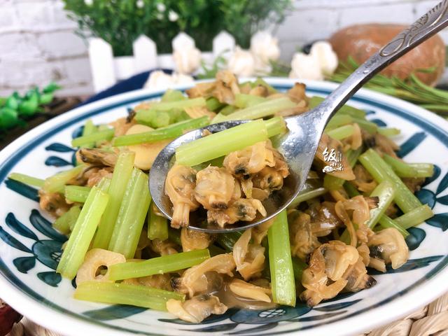 花甲肉怎么做好吃，花甲肉怎么炒（花甲这样吃太爽了）