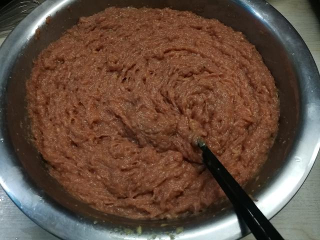 抄手馅的做法，抄手馅的做法和配料（大馄饨万能肉馅调制方法）