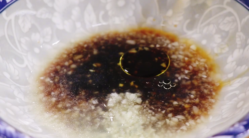 图片[5]-【蒜泥白肉】做法步骤图 色香味俱全 一次两斤不够吃-起舞食谱网