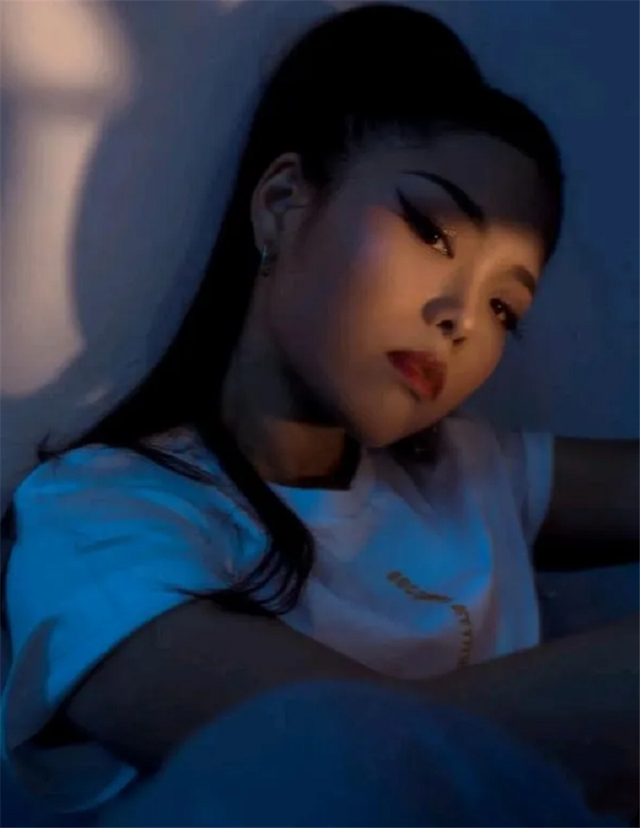 欧美风小姐姐/欧美/潮图，微信头像，欧美风小姐姐/欧美/潮图（“莫小贝”王莎莎脏辫造型）