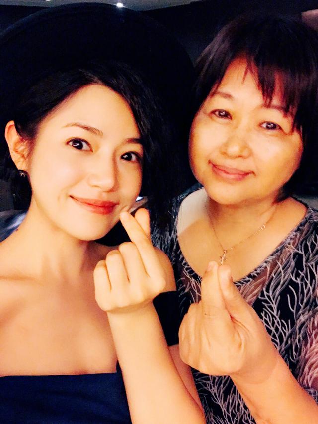 不良笑花陈妍希，钻石狗国语不良笑花吻戏（当红女星陈妍希：嫁小丈夫陈晓）