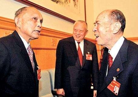 澳门四大家族，澳门四大家族和香港四大家族（何鸿燊家族只是“小弟弟”）