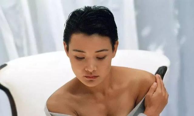 言情小说排行榜2013前十名，2013年小说排行榜言情（80年代父辈迷恋的“挂历女神”）