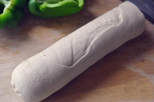 鸡胸肉炒素鸡青椒的家常做法，鸡胸肉炒青椒的做法大全家常菜（从此多了一道拿手家常菜）