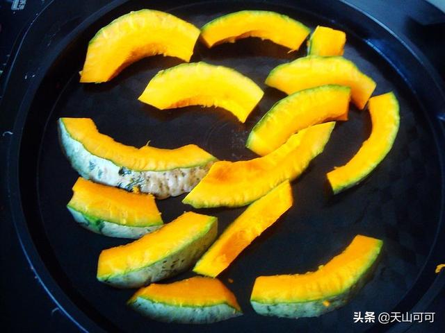 南瓜皮可以吃吗，绿皮小南瓜蒸熟可以吃皮吗（能当烤肉吃了）