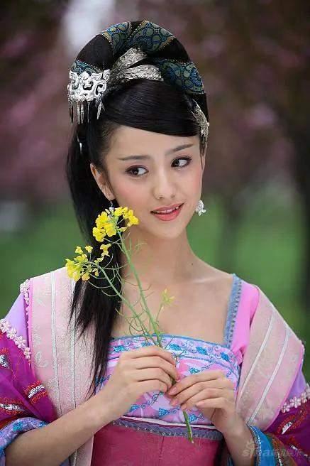 《母仪天下》：佟丽娅饰演的反派角色赵飞燕，让观众记了13年