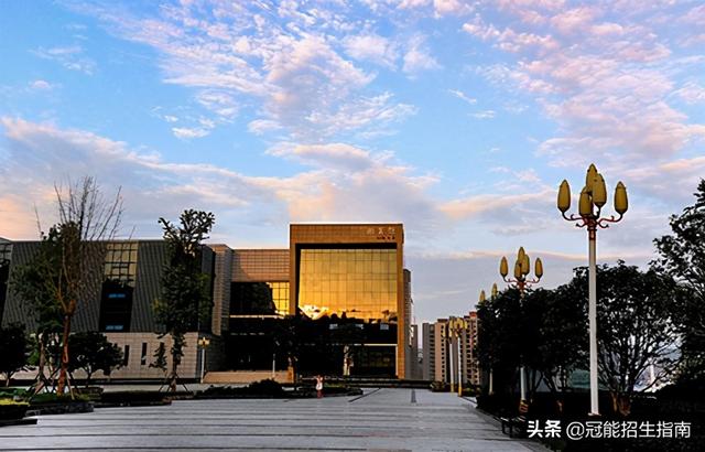 成都航空学校，成都航空学校有哪些专业（成都哪些航空学校比较好-报考条件是什么）