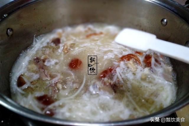 烤鸭鸭架汤的做法，烤鸭鸭架的做法（别把鸭架扔掉）