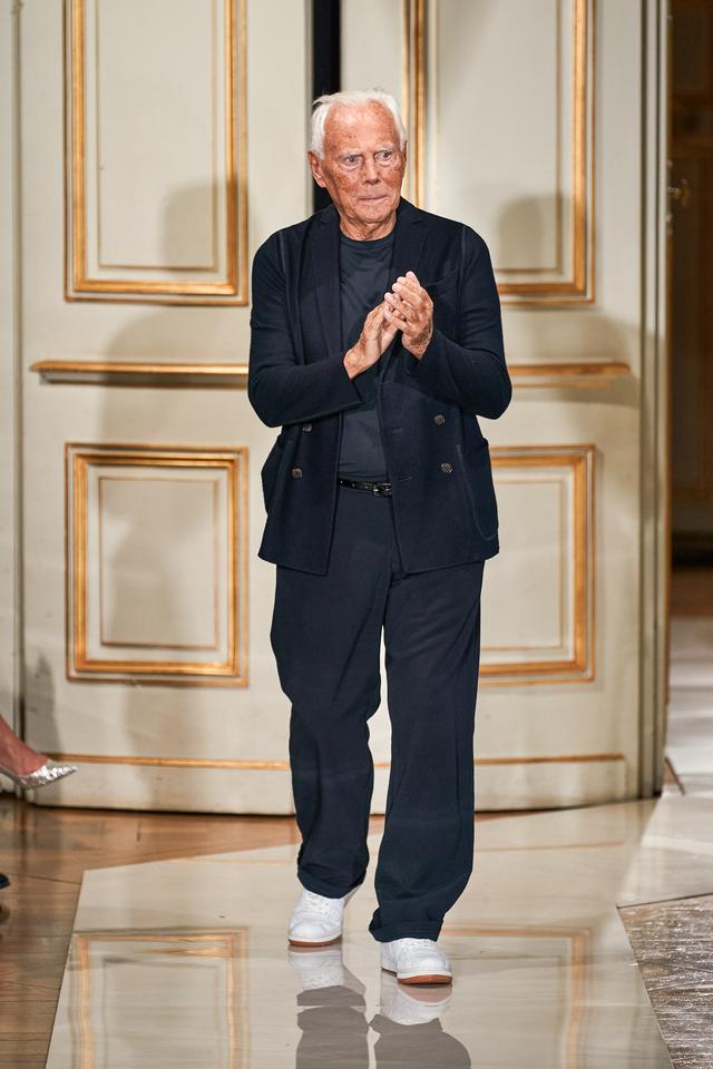 阿玛尼衣服什么档次，阿玛尼服饰什么档次（Privé2021秋季高定女装）