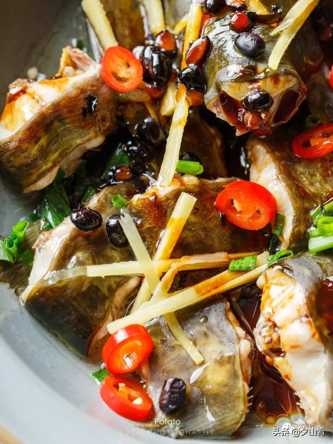 简单美味鲶鱼做法，几步搞定鲜嫩入味，家常快手菜首选，新手也能轻松上手！